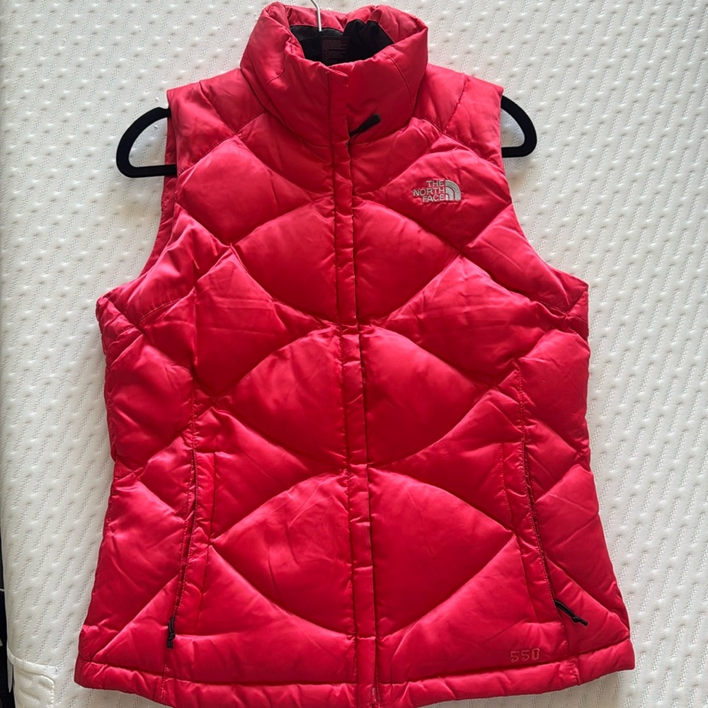 The North Face 550 Puffer Vest